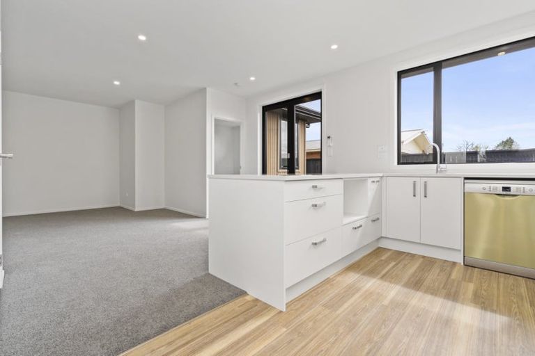 Photo of property in 1/4 Heath Street, Saint Andrews, Hamilton, 3200