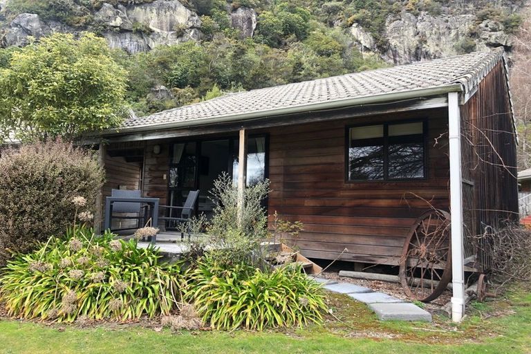 Photo of property in 14 Tangitu Street, Motuoapa, 3382