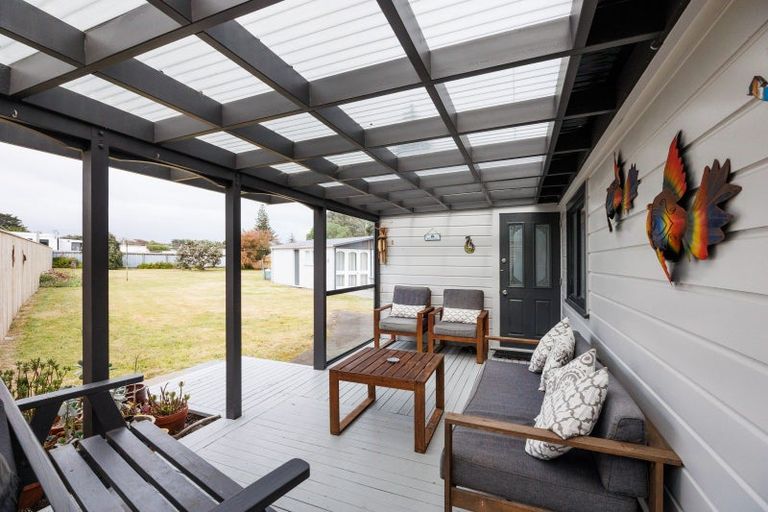 Photo of property in 31 Koputara Road, Himatangi Beach, Foxton, 4891