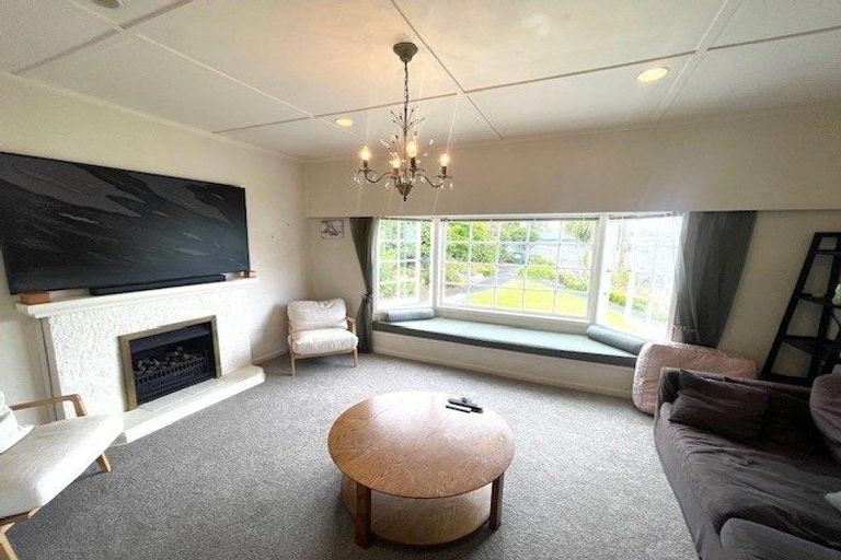 Photo of property in 63a Castor Road, Castor Bay, Auckland, 0620