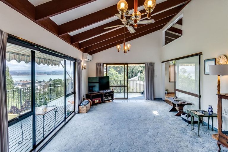 Photo of property in 27 Burns Road, Hospital Hill, Napier, 4110