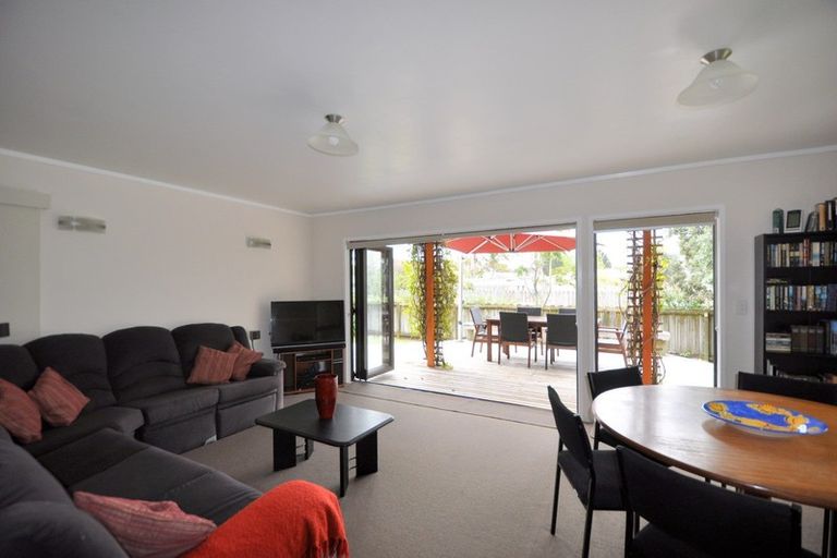 Photo of property in 21 Holland Close, Pauanui, Hikuai, 3579