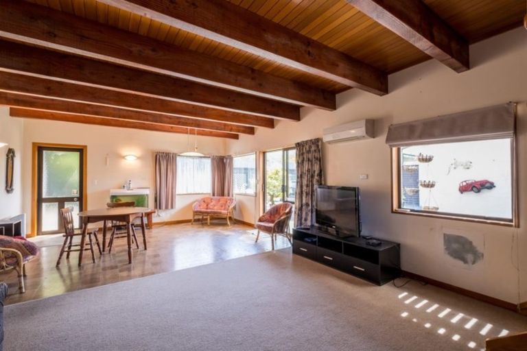 Photo of property in 5 Ranui Street, Waikawa, Picton, 7220