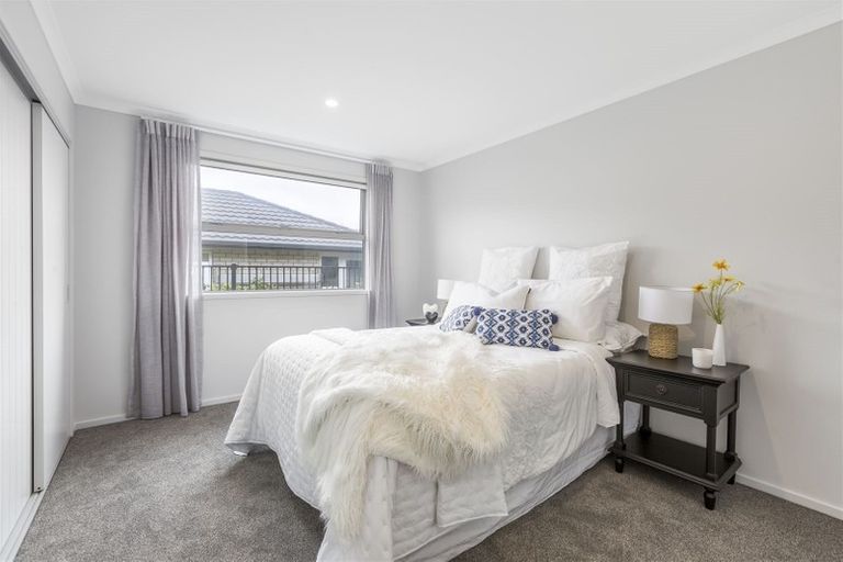 Photo of property in 81 West Hoe Road, Orewa, 0931