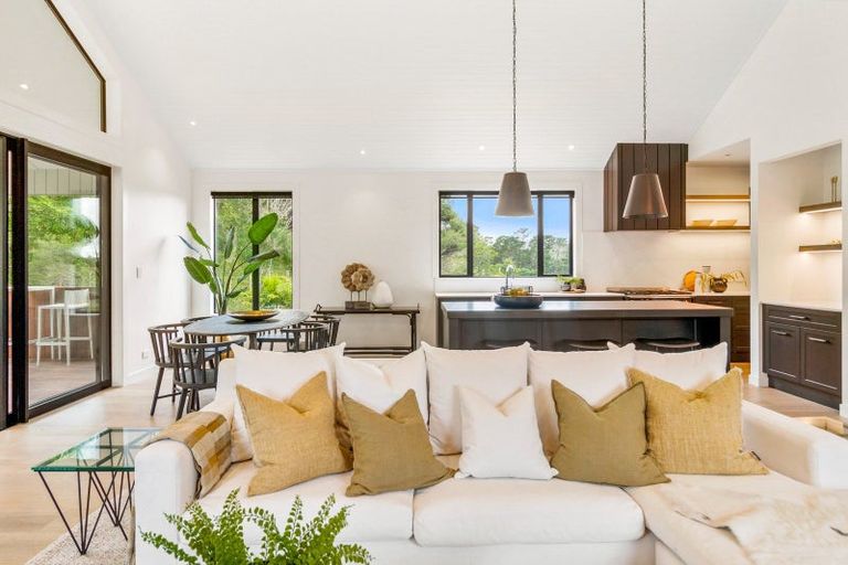 Photo of property in 8 Collings Drive, Lucas Heights, Albany, 0793