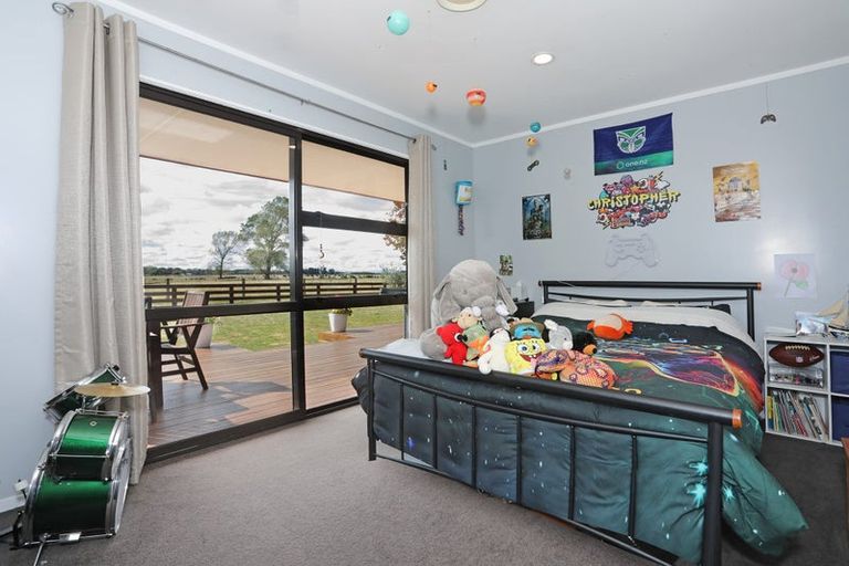 Photo of property in 455b State Highway 1, Bulls, 4894