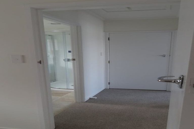 Photo of property in 2/1 Evelyn Place, Hillcrest, Auckland, 0627