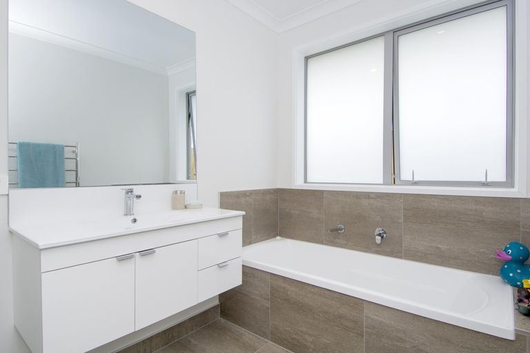 Photo of property in 61 Harding Drive, Papamoa Beach, Papamoa, 3118