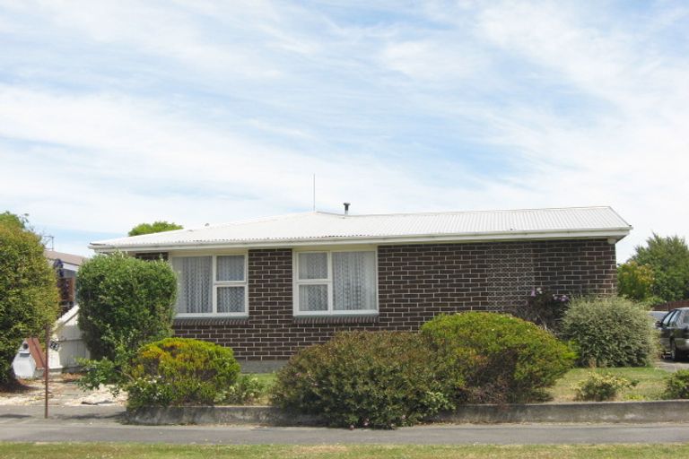 Photo of property in 25 Glenrowan Avenue, Avondale, Christchurch, 8061