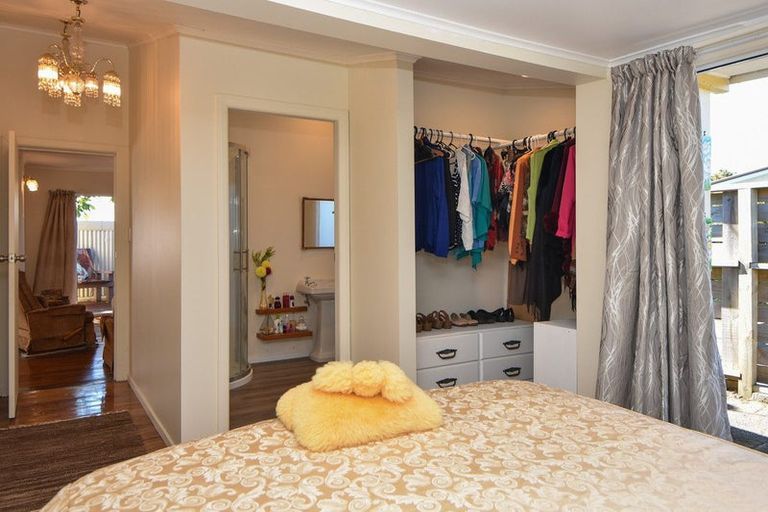 Photo of property in 108 Broadway, Carterton, 5713