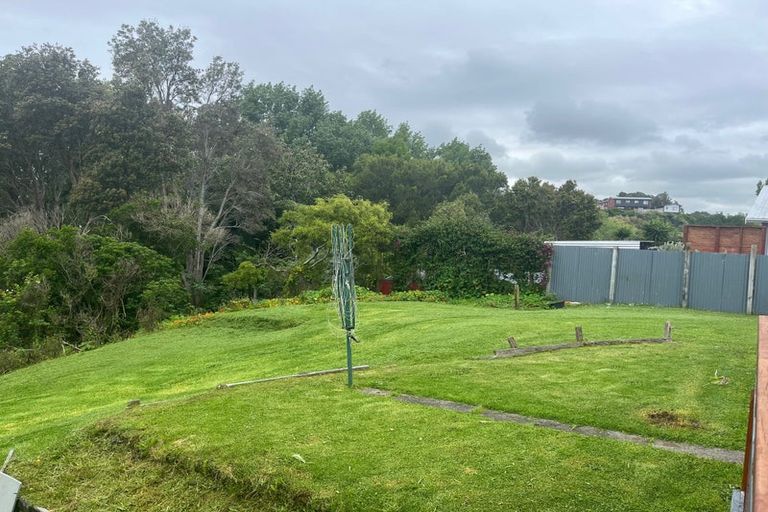 Photo of property in 15 Wiremu Place, Blagdon, New Plymouth, 4310