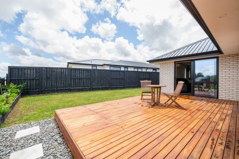 Photo of property in 32 Oralee Terrace, Peacocke, Hamilton, 3206