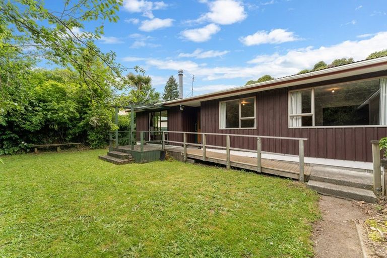 Photo of property in 3 Rata Street, Birchville, Upper Hutt, 5018