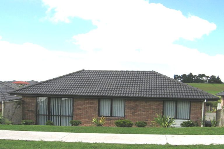 Photo of property in 20 Regents Park Place, Westgate, Auckland, 0614