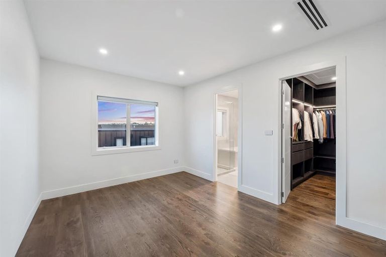 Photo of property in 27 Bearing Parade, Long Bay, Auckland, 0630