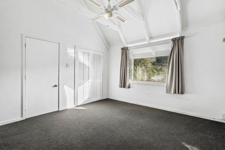 Photo of property in 451 Stokes Valley Road, Stokes Valley, Lower Hutt, 5019