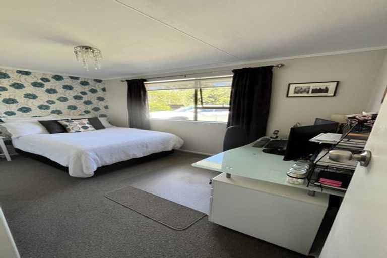 Photo of property in 4 Dove Place, Westbrook, Palmerston North, 4412