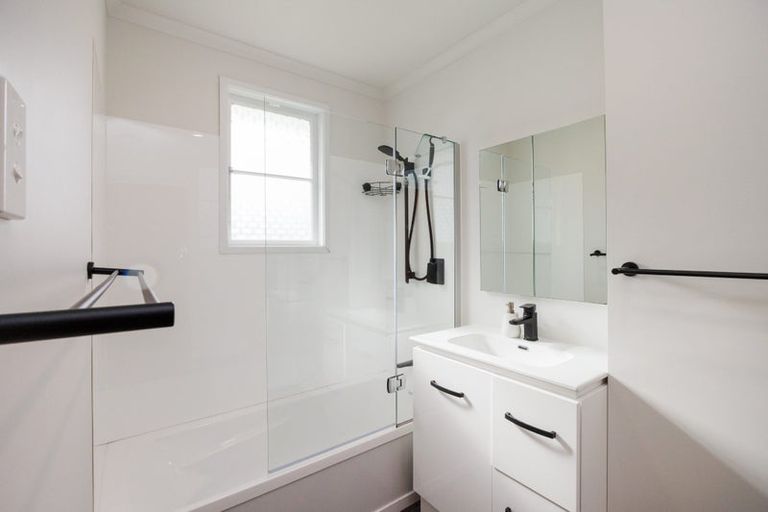 Photo of property in 17 Cavendish Crescent, Awapuni, Palmerston North, 4412