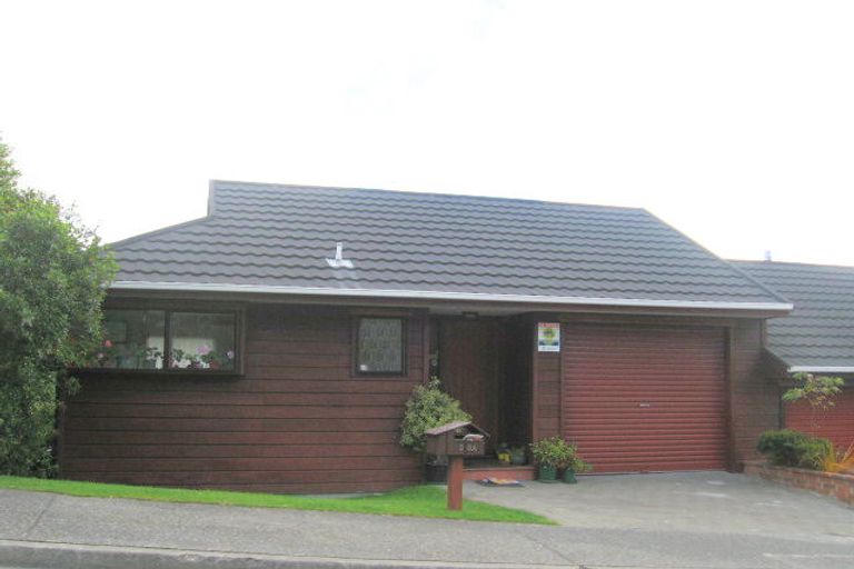 Photo of property in 38a Woodhouse Avenue, Karori, Wellington, 6012