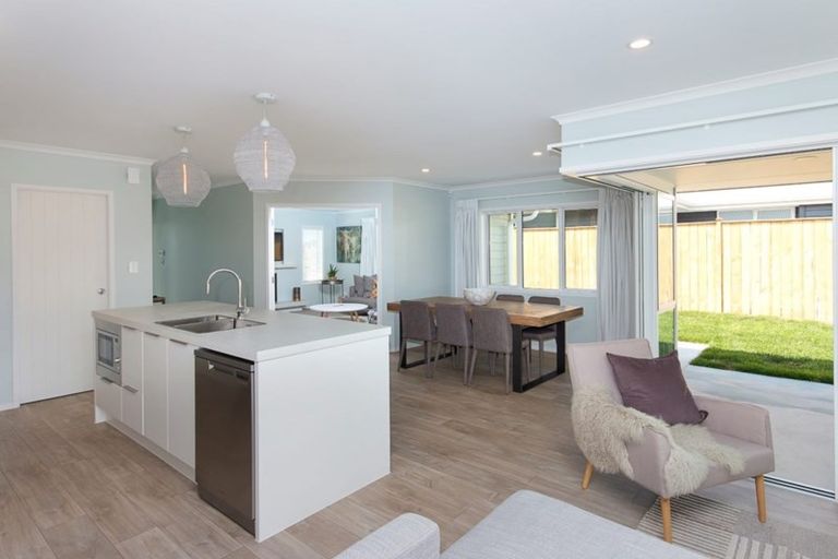 Photo of property in 57 Hine Road, Wainuiomata, Lower Hutt, 5014