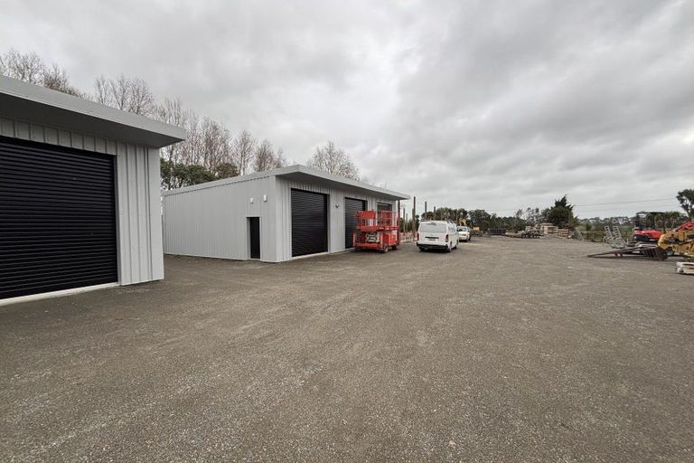 Photo of property in 301 Tennent Drive, Turitea, Palmerston North, 4472