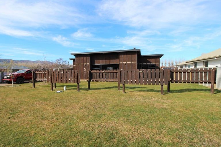 Photo of property in 41 Freyberg Avenue, Kurow, 9435