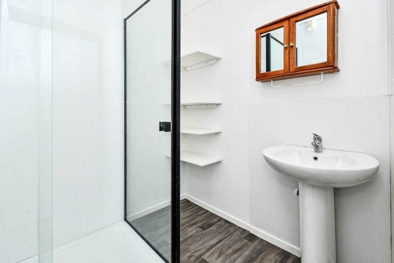 Photo of property in 15a Earlsworth Road, Mangere East, Auckland, 2024