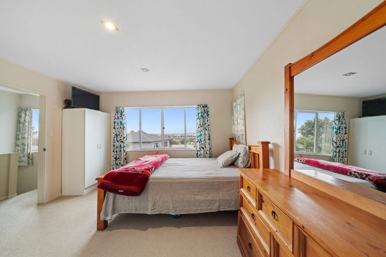 Photo of property in 2/10 Lyell Court, Clover Park, Auckland, 2019