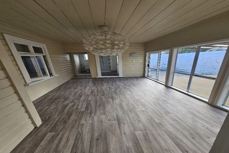 Photo of property in 143 Rongotai Road, Kilbirnie, Wellington, 6022