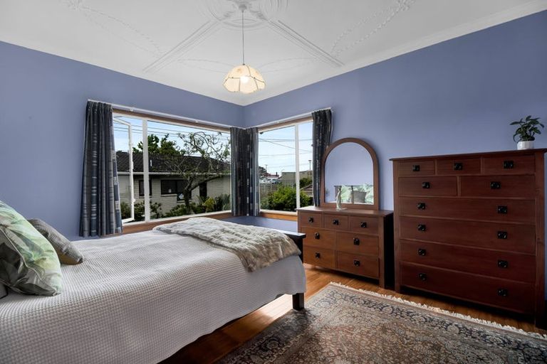 Photo of property in 69 Young Street, New Plymouth, 4310