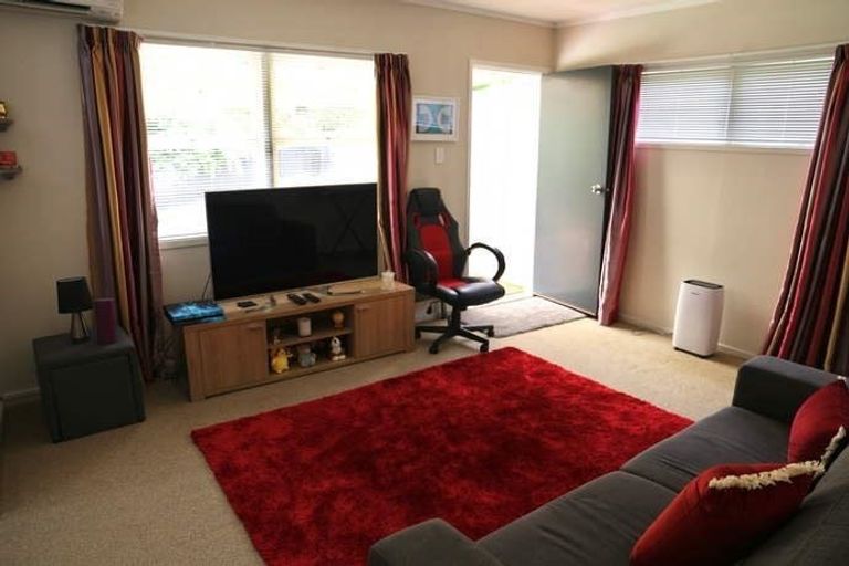 Photo of property in 3/40 Eskdale Road, Birkdale, Auckland, 0626