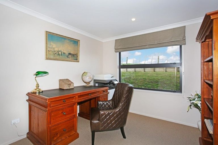 Photo of property in 54 Hillpark Drive, Pokeno, 2402