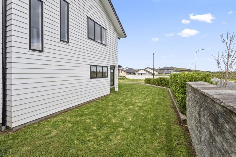 Photo of property in 1a Arahi Place, Rototuna North, Hamilton, 3210