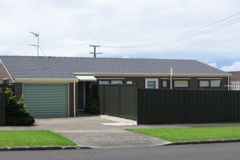 Photo of property in 3/47 Rawhiti Road, One Tree Hill, Auckland, 1061