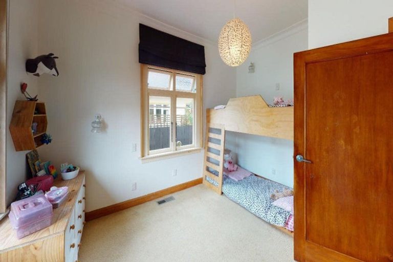 Photo of property in 6 Taranaki Street, Saint Johns Hill, Whanganui, 4501