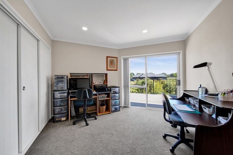 Photo of property in 5 Condor Crescent, Waiwhakaiho, New Plymouth, 4312