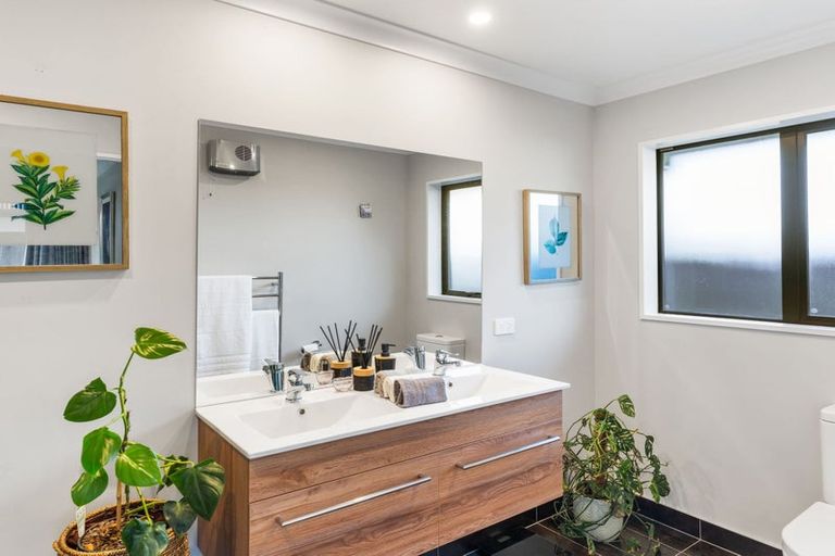 Photo of property in 38 Hinterland Drive, Prebbleton, 7604