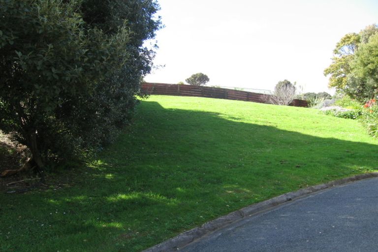 Photo of property in 26 Rewa Place, Russell, 0202