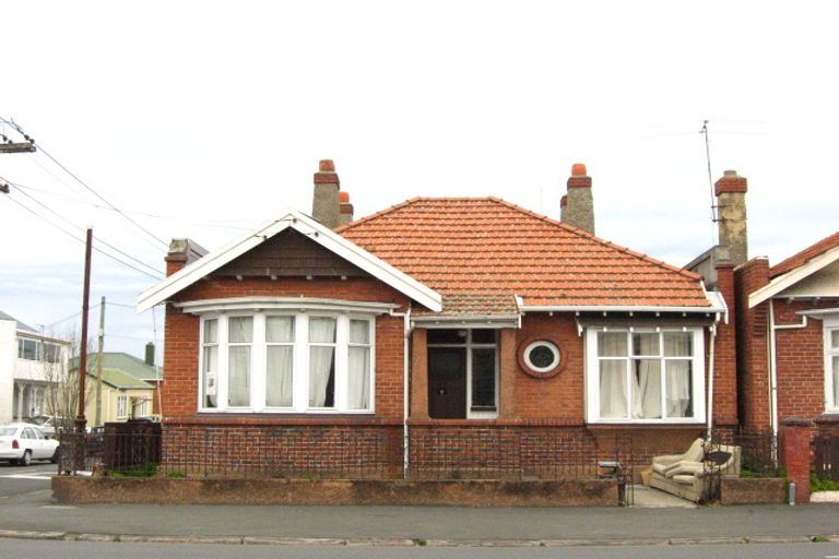 Photo of property in 122 Frederick Street, North Dunedin, Dunedin, 9016