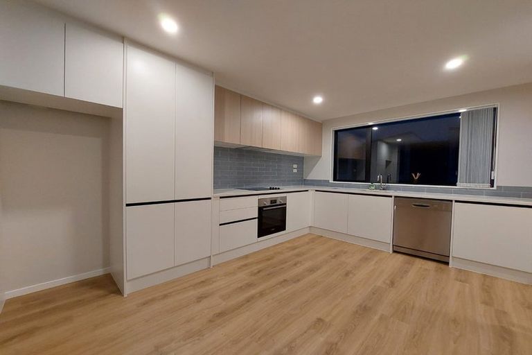 Photo of property in 37 Hinonga Loop, Silverdale, 0932