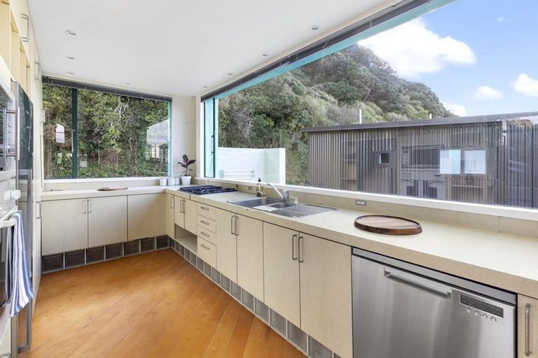 Photo of property in 175 Grant Road, Thorndon, Wellington, 6011