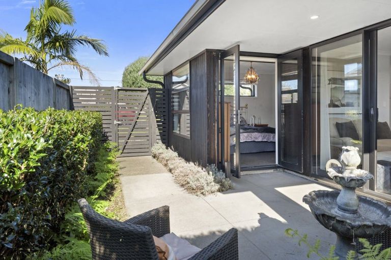 Photo of property in 17 Charlotte Drive, Omokoroa, 3114