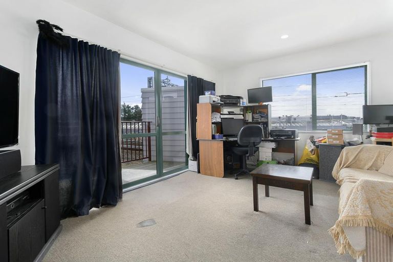 Photo of property in 15/1 Briar Way, New Lynn, Auckland, 0600