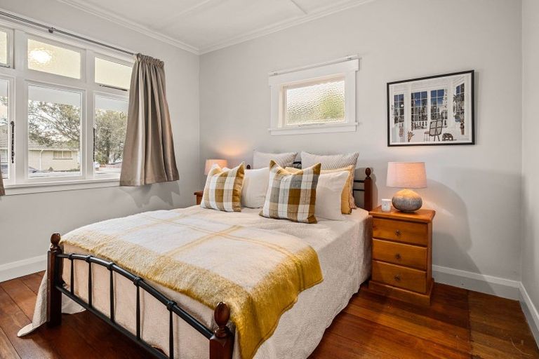 Photo of property in 43 Lyn Street, Lynmouth, New Plymouth, 4310