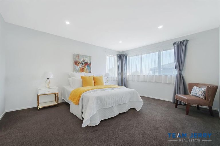 Photo of property in 76 Donegal Park Drive, Flat Bush, Auckland, 2019