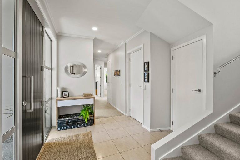 Photo of property in 17b Shearer Drive, Oakura, 4314