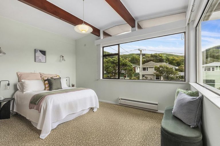 Photo of property in 11 Saint Edmund Crescent, Tawa, Wellington, 5028