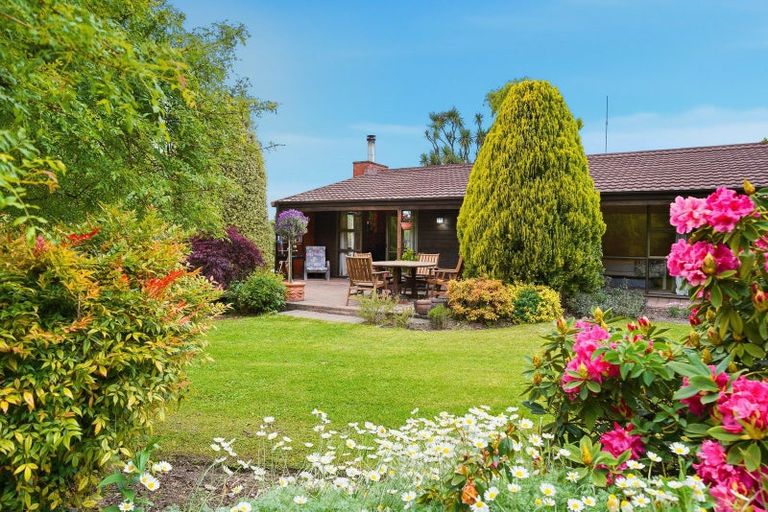 Photo of property in 54 Loburn Whiterock Road, Loburn, Rangiora, 7472