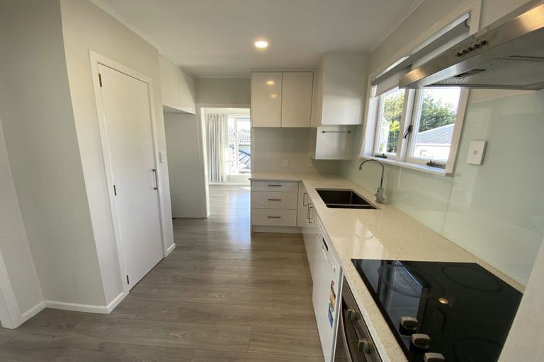 Photo of property in 1/1 Tonkin Drive, Sunnynook, Auckland, 0620