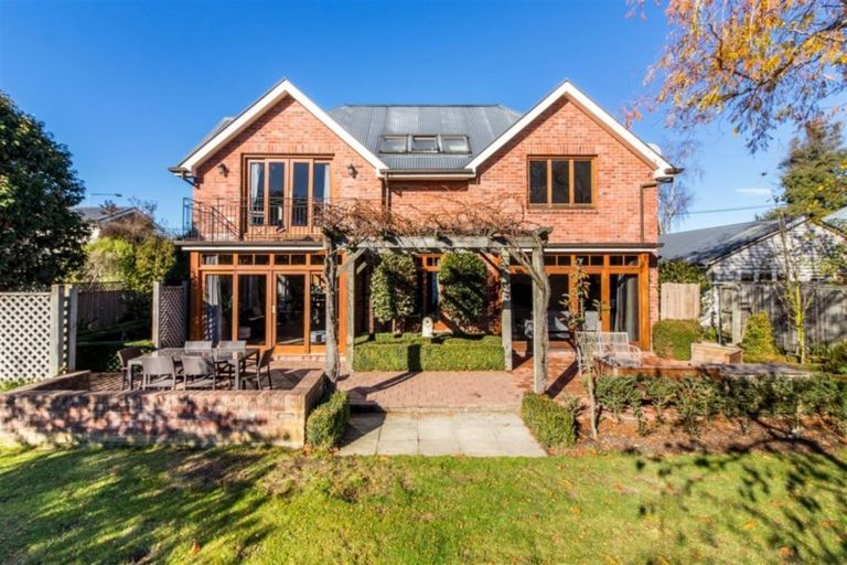 Photo of property in 23 Normans Road, Strowan, Christchurch, 8052